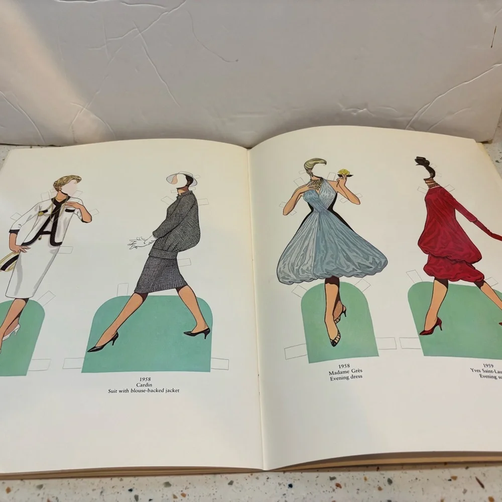 Vintage 1985 Great Fashion‎ Designs of the Fifties Paper Dolls Book Tom Tierney